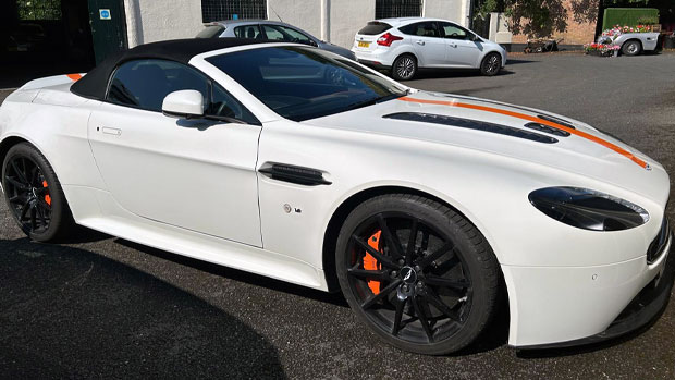 Aston Martin Vantage Roadster